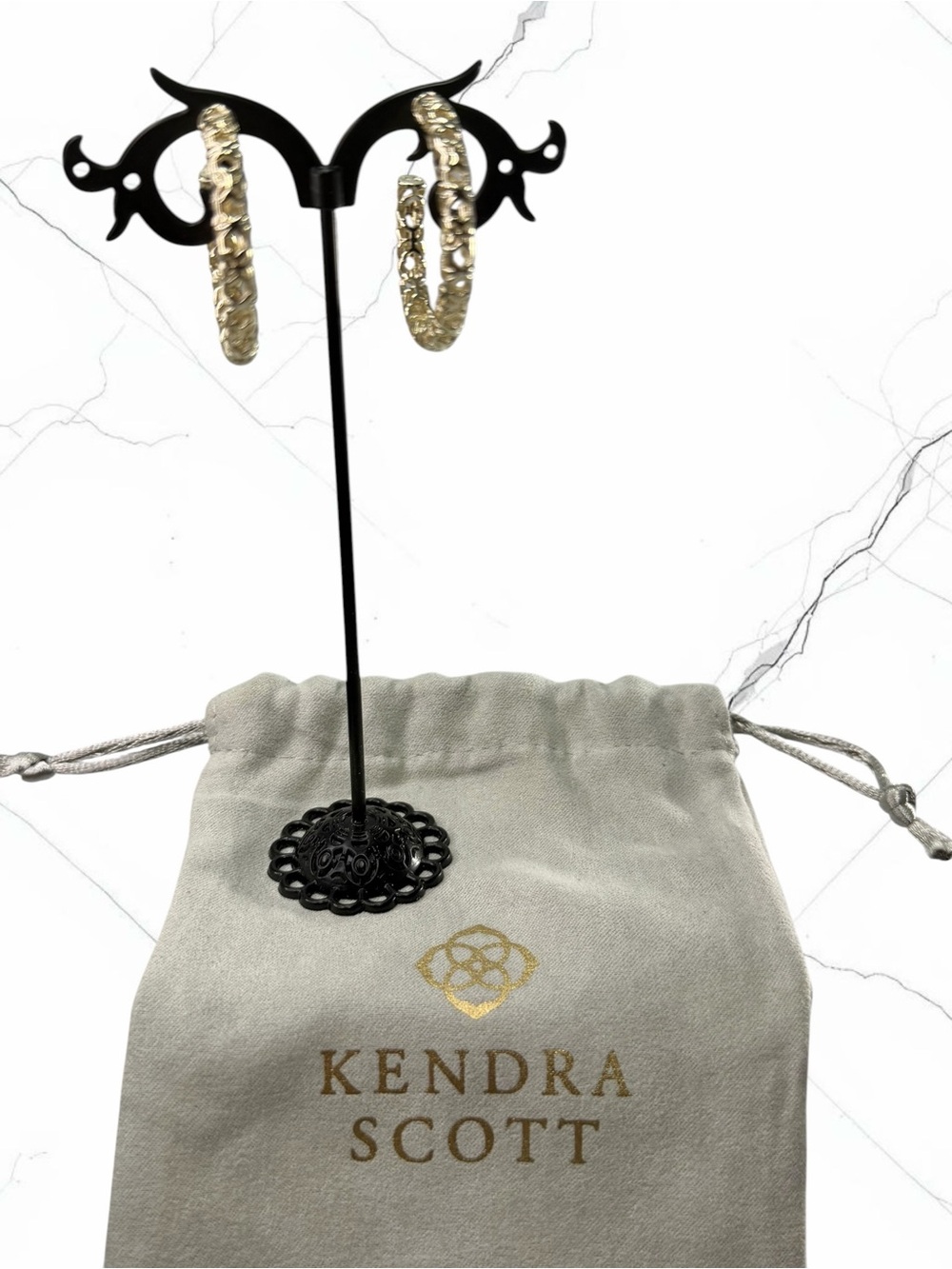 Kendra Scott Maggie Gold Tone Stud Hoop Earrings Open Work Filigree Honeycomb